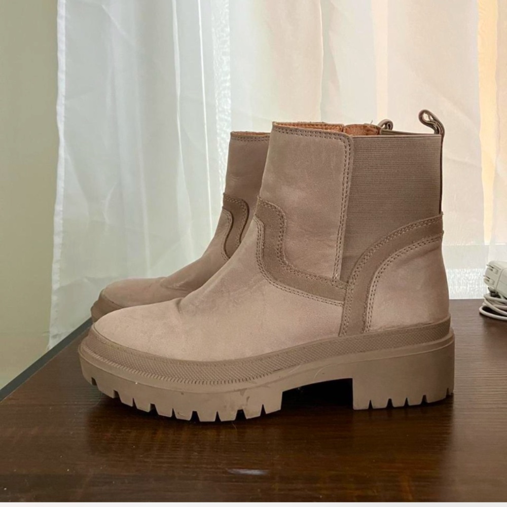 Lucky Brand boots